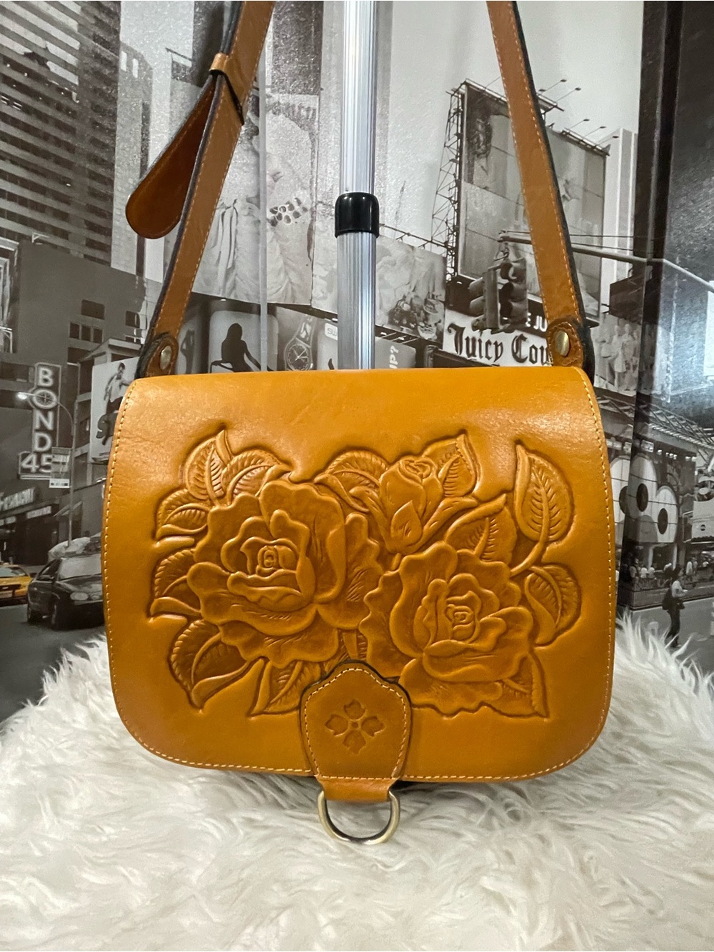 Patricia Nash Crossbody Bag Ilina Rose Tooled Leather, Cognac/Camel Brown! Nice!